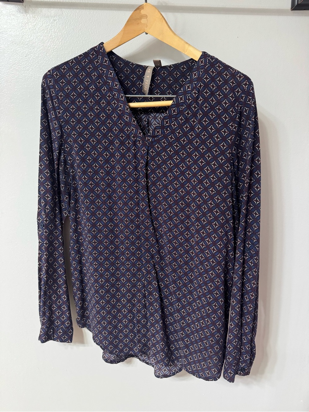 Women's Navy Patterned Long-Sleeve Blouse Small